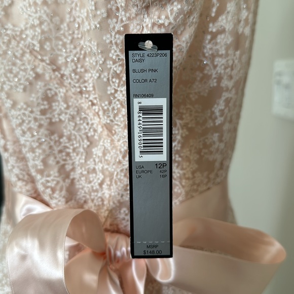 TAHARI ARTHUR S. Levine petite Dress - Picture 3 of 7